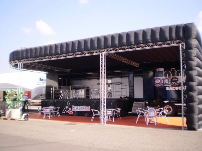 Stand - Auvent / Tente - Paddock Distribution