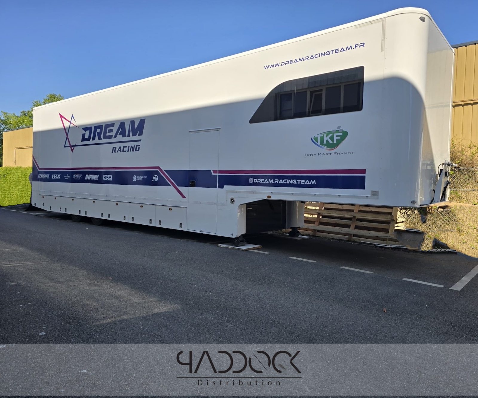 Dream Racing - Paddock Distribution