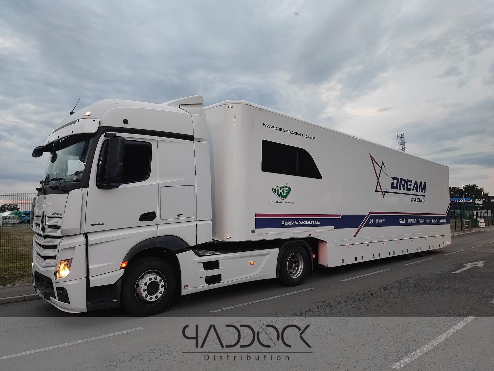 Dream Racing - Paddock Distribution